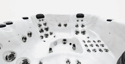 Der 6 Personen Outdoor Whirlpool Refresh PS Platinum Spa: Eine Oase der Erholung