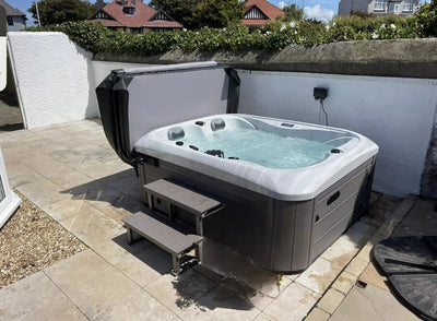 Der Traum vom eigenen Spa: Der 4 Personen Outdoor Whirlpool Tahiti PS Platinum Spa